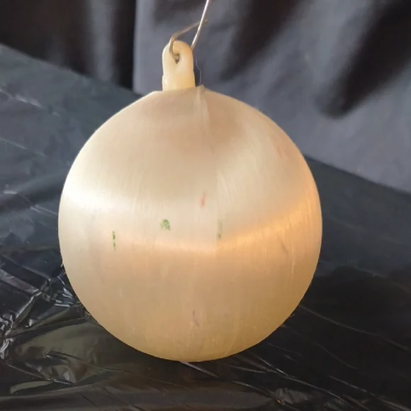 Vintage Disney Winnie The Pooh - Piglet Angel Bulb Christmas Ornament - Picture 2 of 3